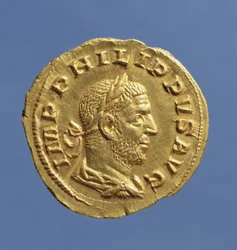 Aureus (Vorderseite) von Philippus Arabs (244-249) mit Drapierung, Kürass und Lorbeerkranz. Inschrift: IMP PHILIPPVS AVG